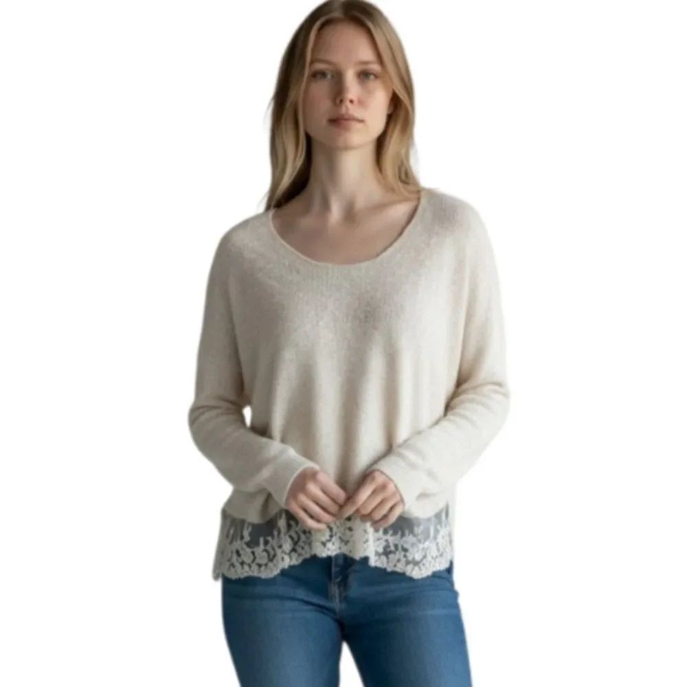 WOVEN HEART CREAM LACE BORDER SWEATER SZ.S EUC
